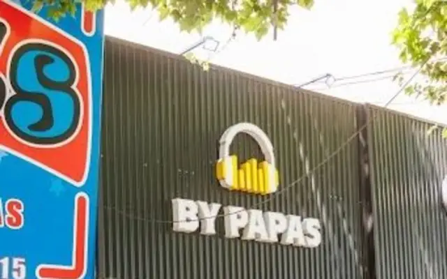 Fachada de By Papas San Miguel
